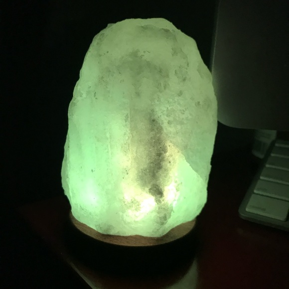 Multicolor salt lamp - Picture 3 of 6